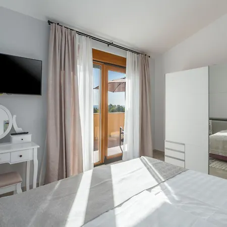 Vatovac By Interhome *